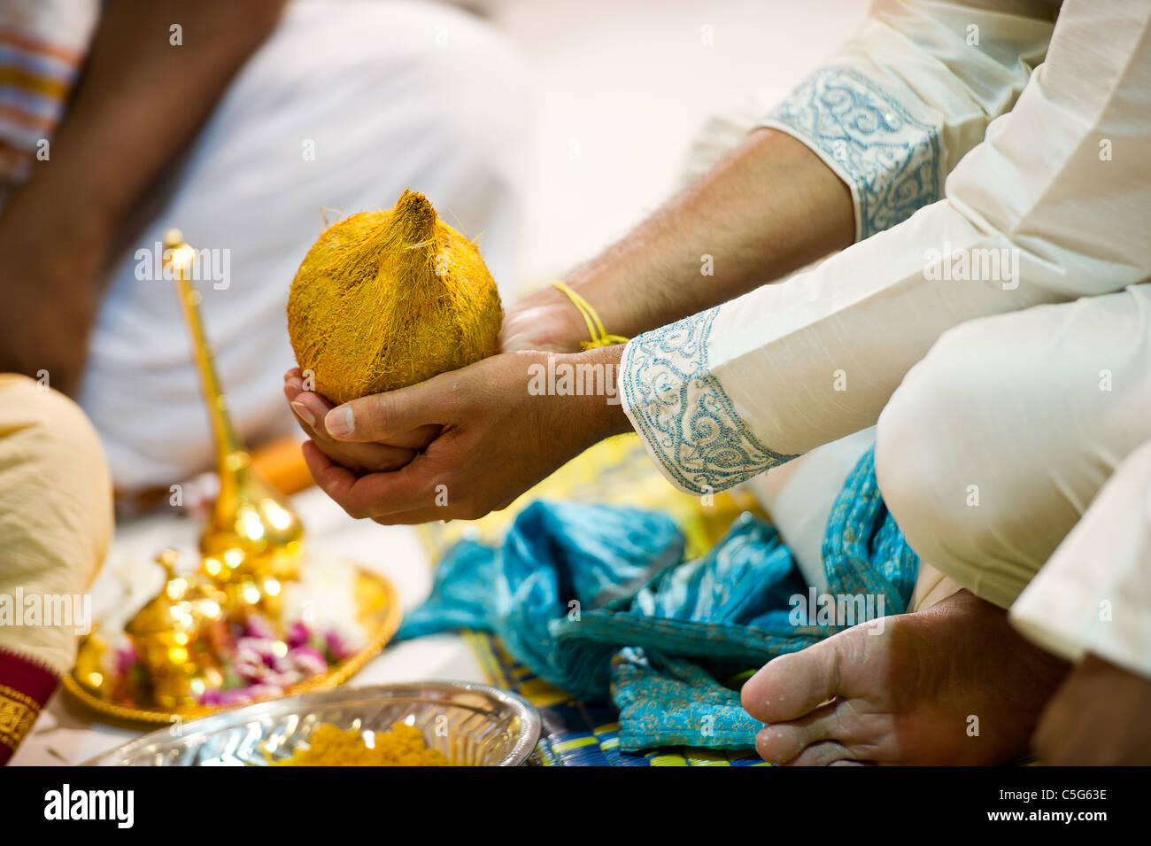 Cérémonie de mariage indien hindou dans un temple Banque D'Images