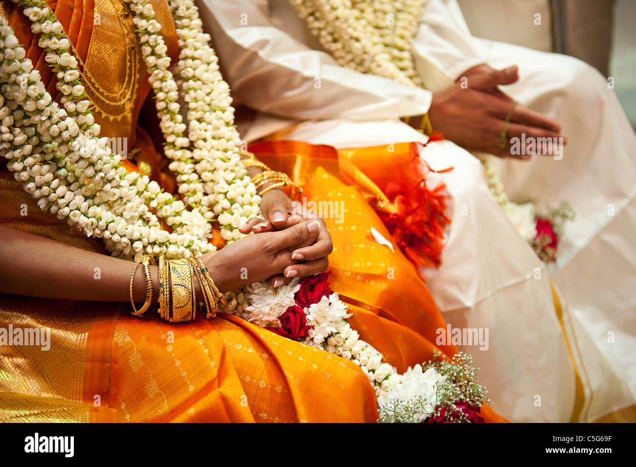 Cérémonie de mariage indien hindou dans un temple Banque D'Images