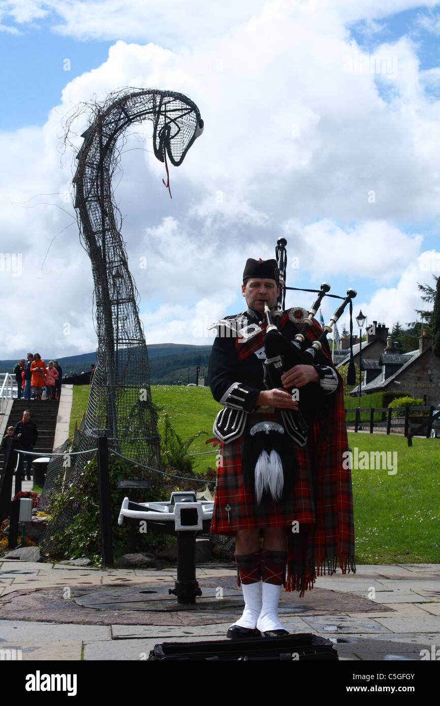 Piper à Fort Augustus, Ecosse Banque D'Images