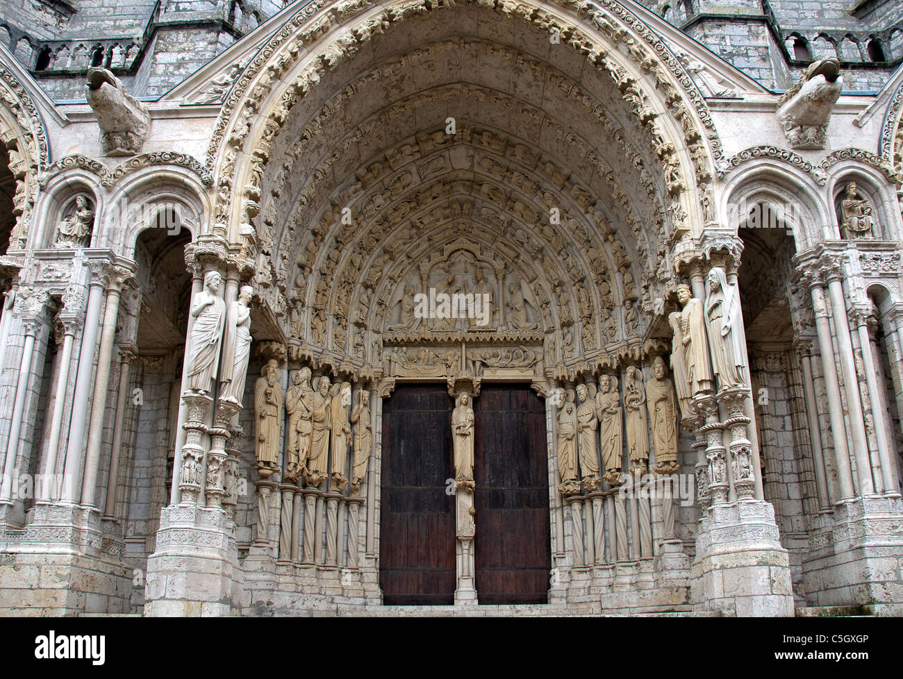 Ornate Portail nord de la cathédrale de Chartres France Banque D'Images