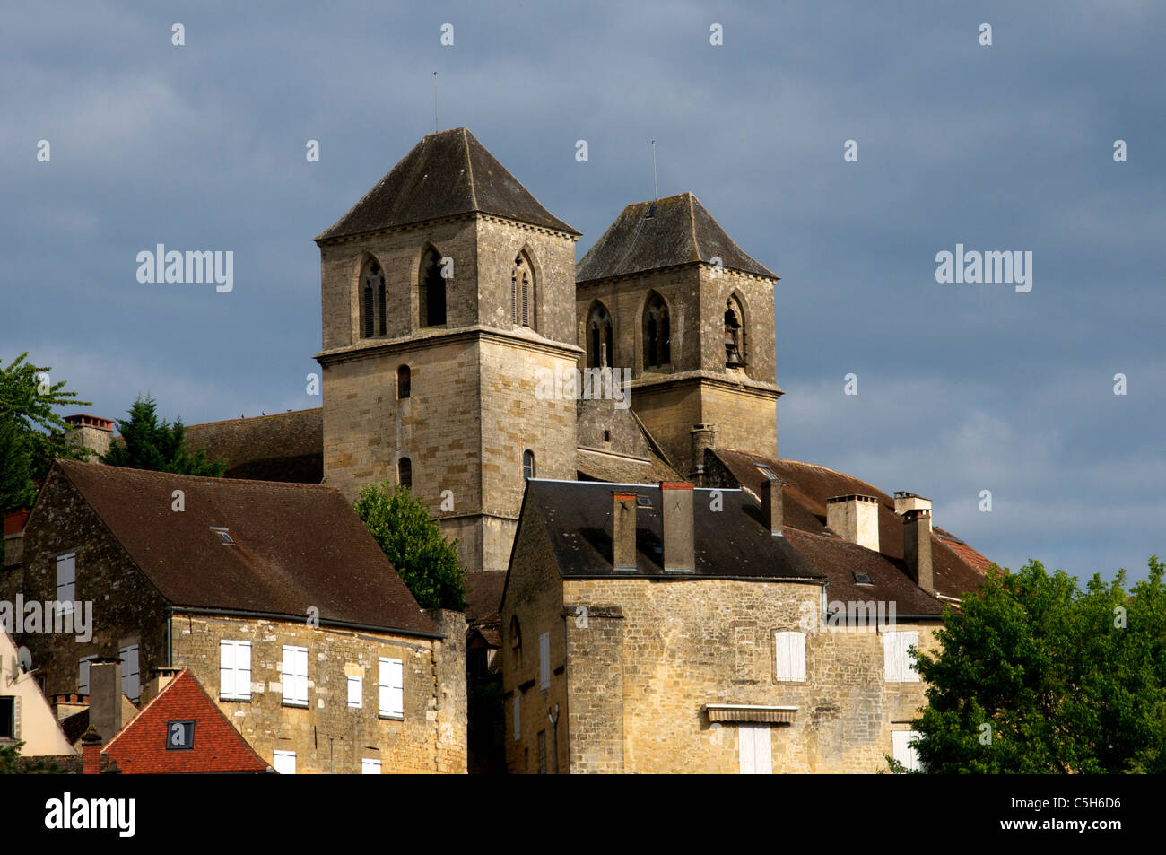 Eglise Saint Pierre Gourdon Bouriane France Banque D'Images
