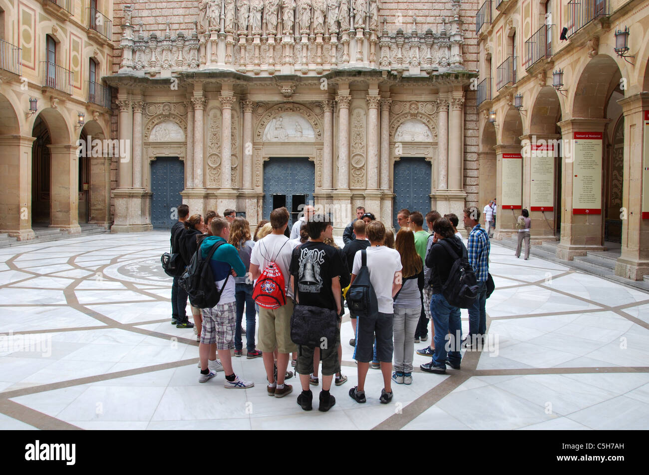Les étudiants de Montserrat, près de Barcelone Espagne Banque D'Images