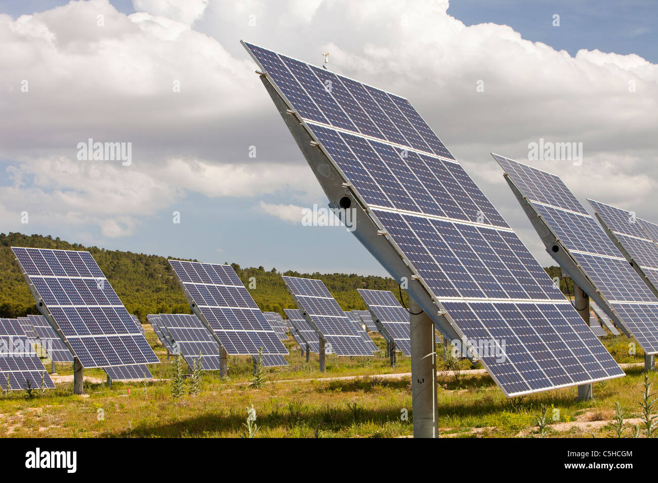 Une centrale solaire photovoltaïque près de Caravaca, Murcia, Espagne. Banque D'Images