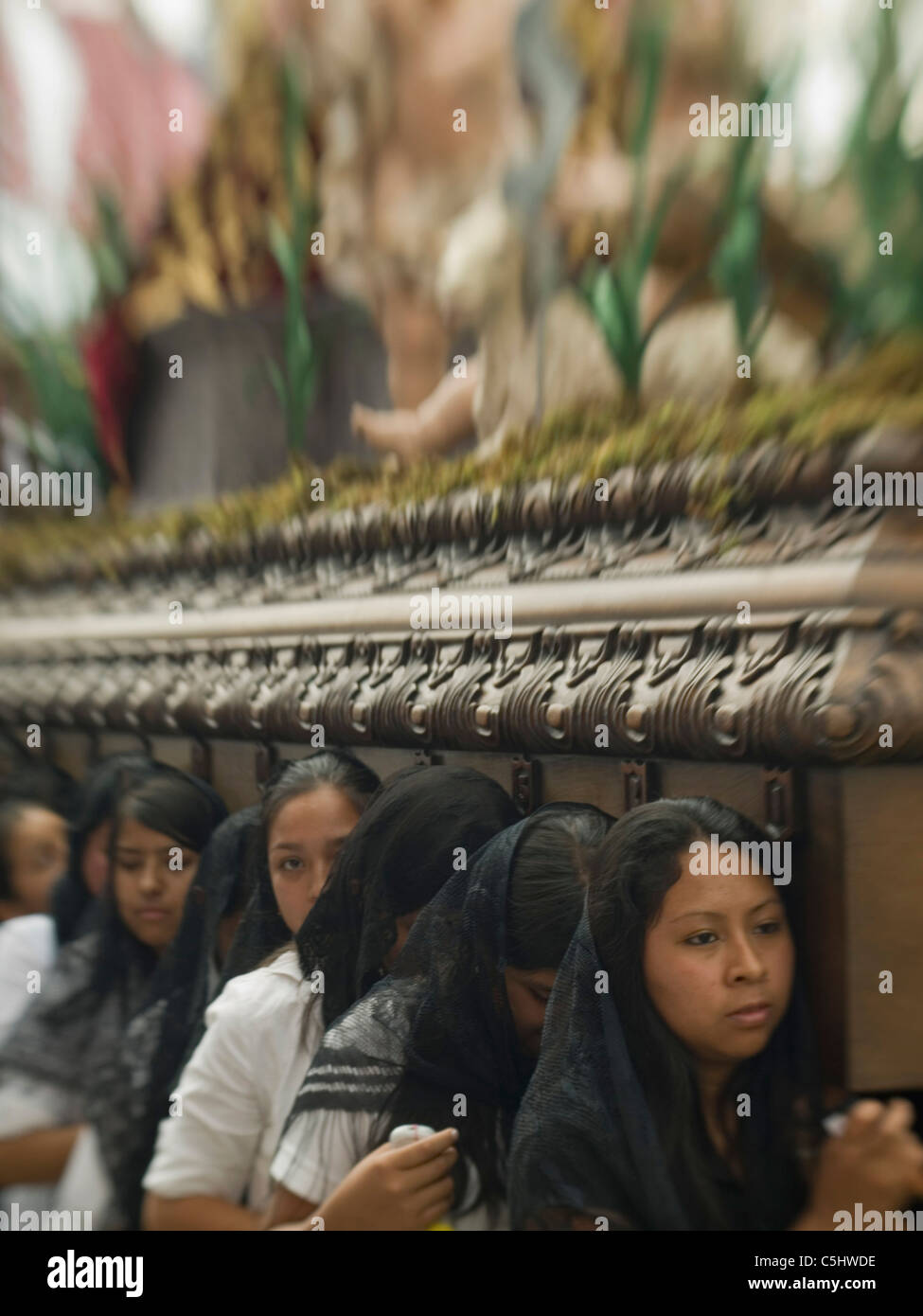 À l'occasion du Carême à Antigua (La Antigua Guatemala), les célébrations catholiques menant à la Semaine Sainte, les images de Jésus et Banque D'Images