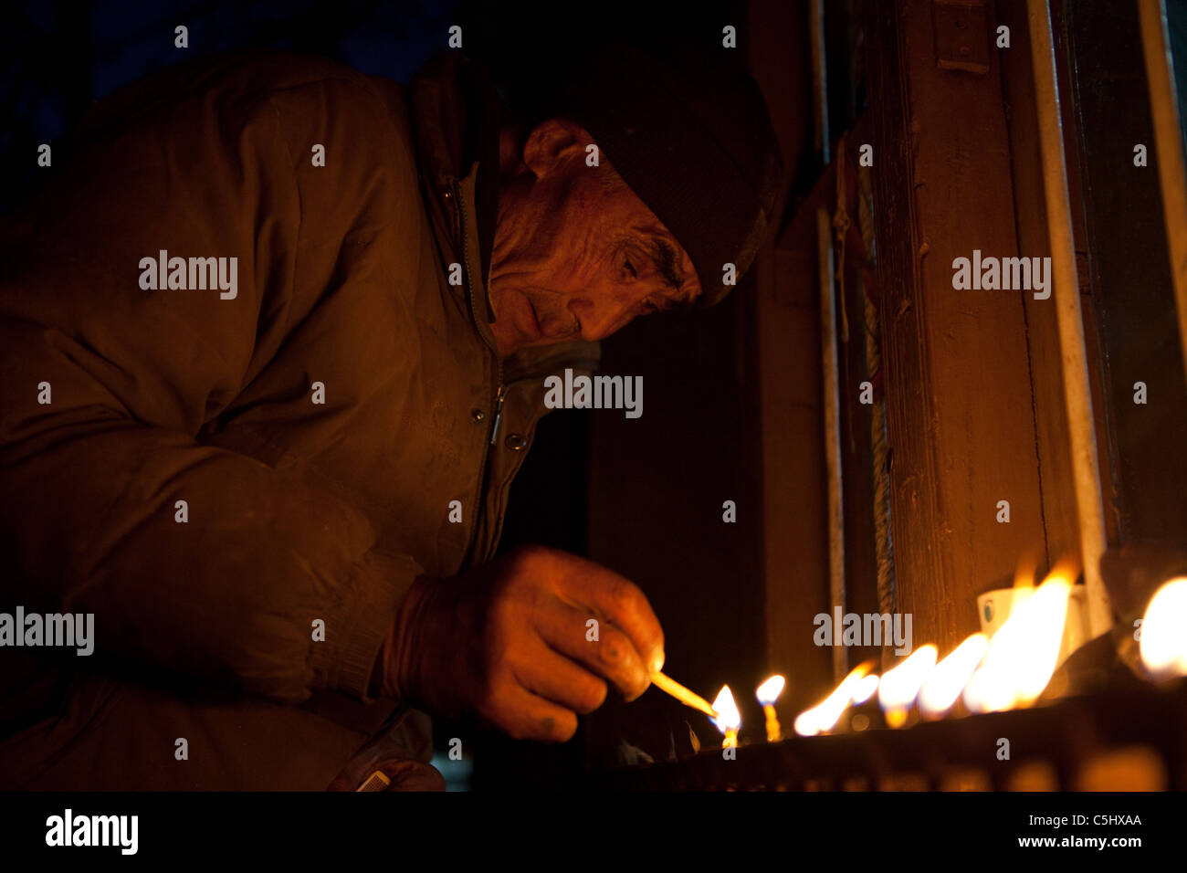 Nouvelle Année ladakhis. En raison de les inondations du mois d'août, il n'y a pas de célébrations publiques. Les gens de marquer l'occasion tranquillement à la maison. Banque D'Images