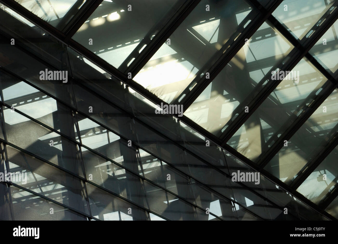 Nom de fichier : DSC 0585.TIF. Taille du fichier : 17 Mo (17784624 octets). Date de prise de vue : Tue, Apr 23, 2002 08:44:01. Taille de l'image : 3008 x Banque D'Images