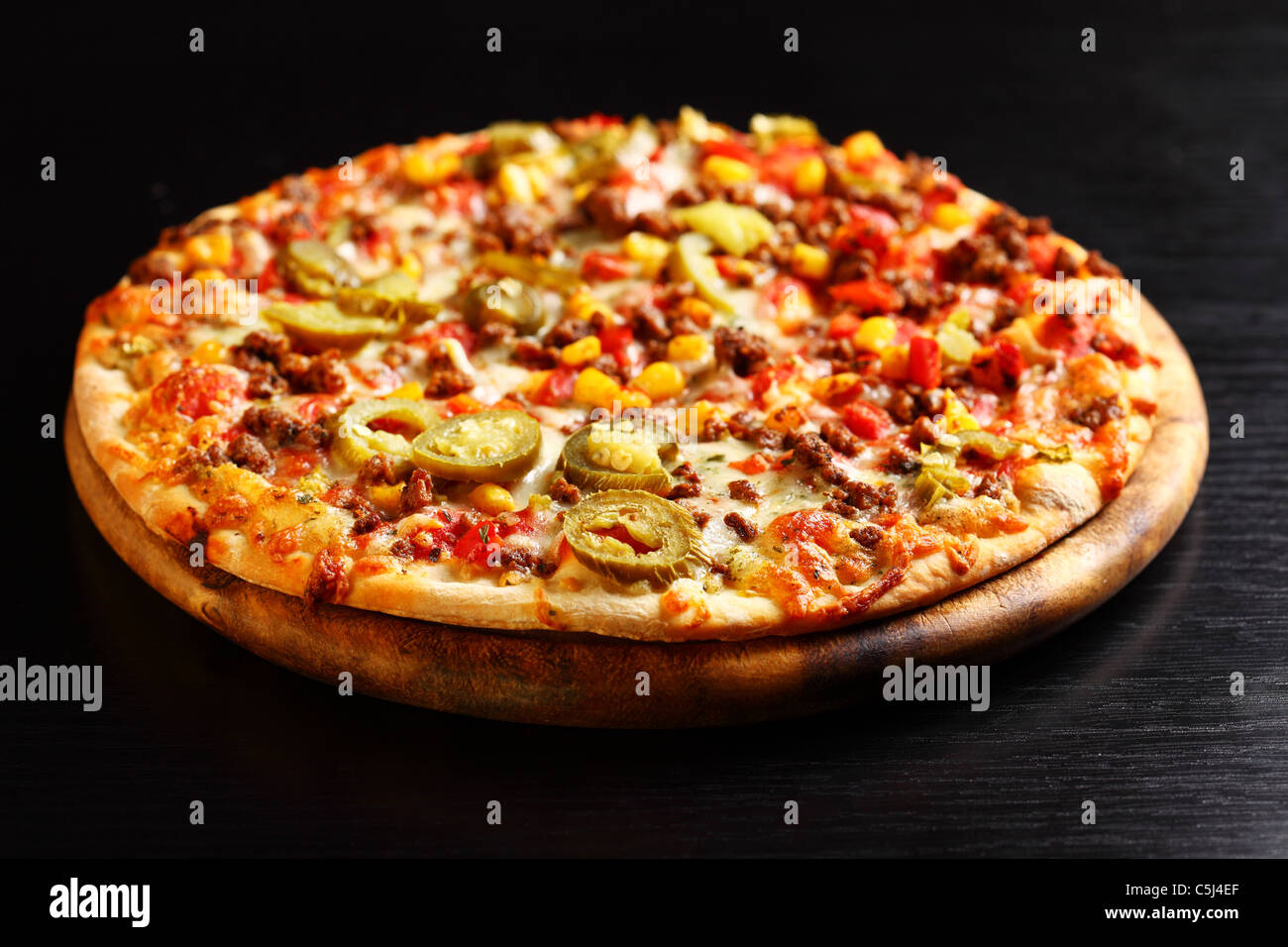 Pizza mexicaine Tradition avec du chili, le boeuf et l'oignon Banque D'Images