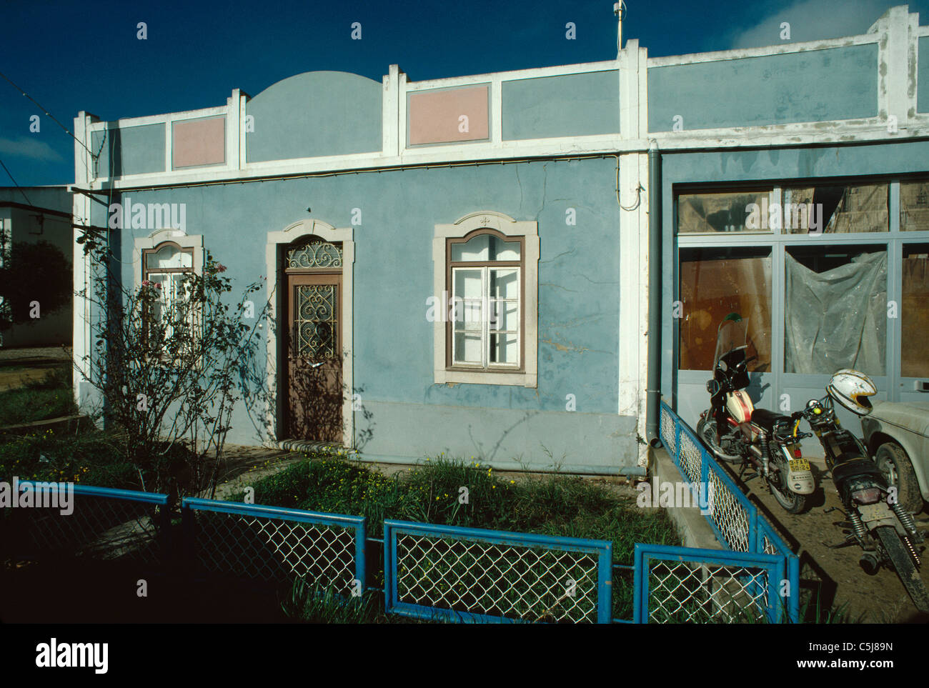 Maison Peinte traditionnelle, vieille ville de Faro, Algarve portugais Banque D'Images