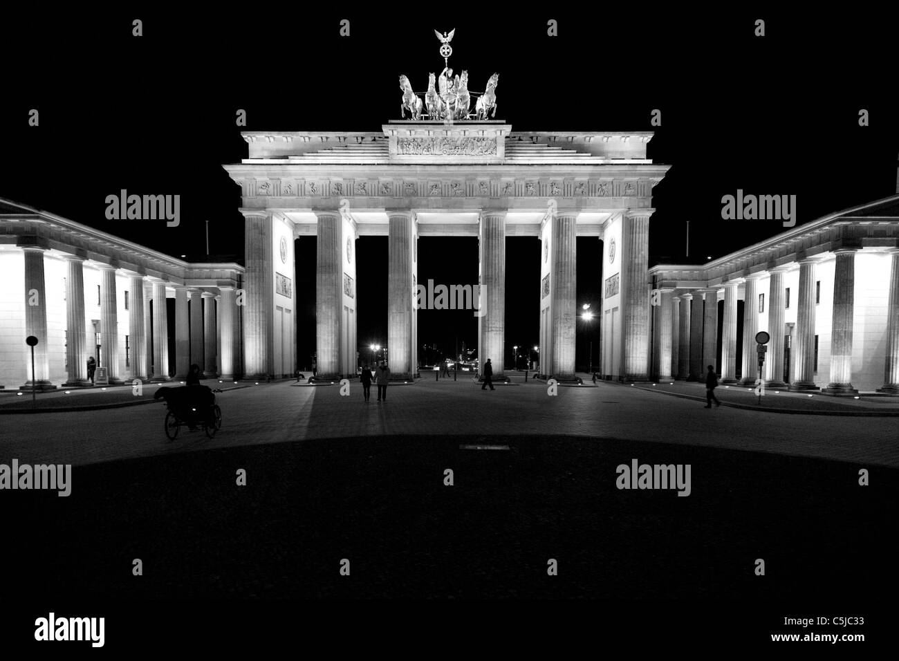 Vue de nuit de la porte de Brandebourg. Berlin, Allemagne Banque D'Images