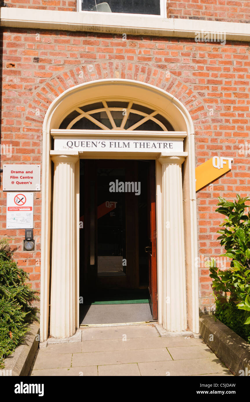 Film Queen's Theatre, à Belfast. Un écran de cinéma indépendant deux spécialisée dans le patrimoine artistique et moins bien connue des films. Banque D'Images