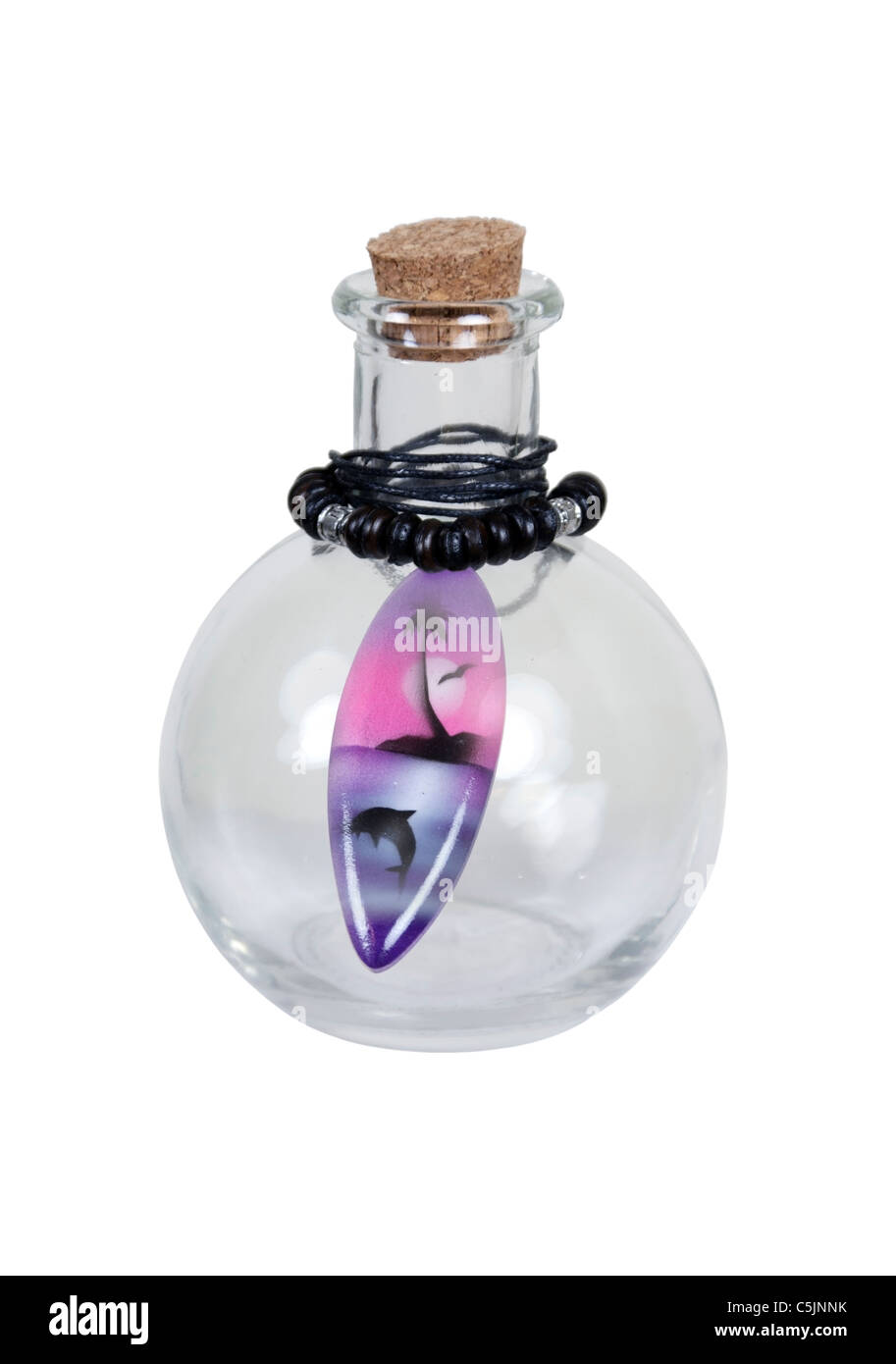 Contenant une potion de surf surf colorés pour surfer les vagues dans l'océan - chemin inclus Banque D'Images