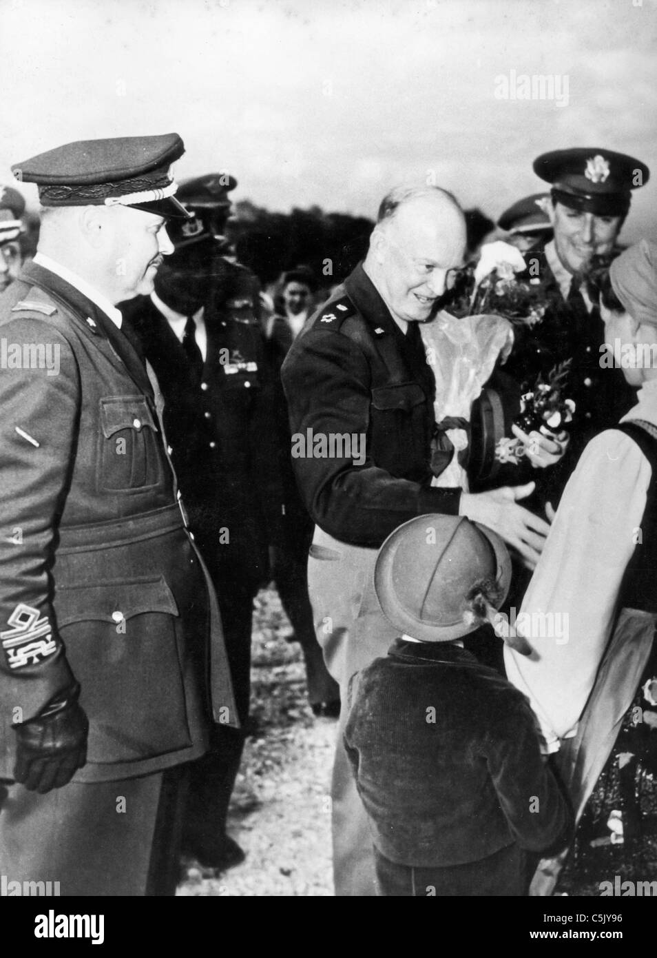 Dwight David Eisenhower visitant Risano, 1952 Banque D'Images