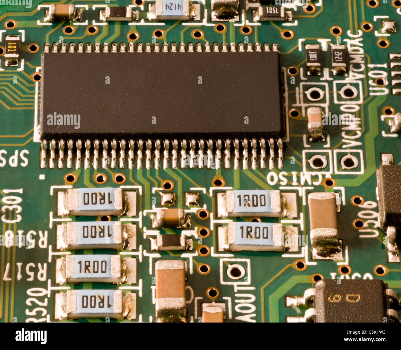 Restistor la puce de mémoire et d'autres choses (tous)monté en surface Copyspace sur circuit intégré Banque D'Images