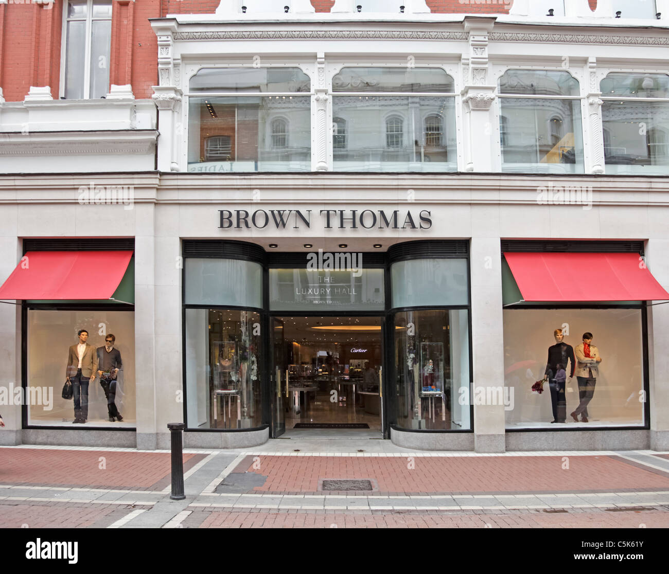 Entrée de la Grafton Street succursale principale de Brown Thomas, grand  magasin haut de gamme, Dublin, République d'Irlande Photo Stock - Alamy