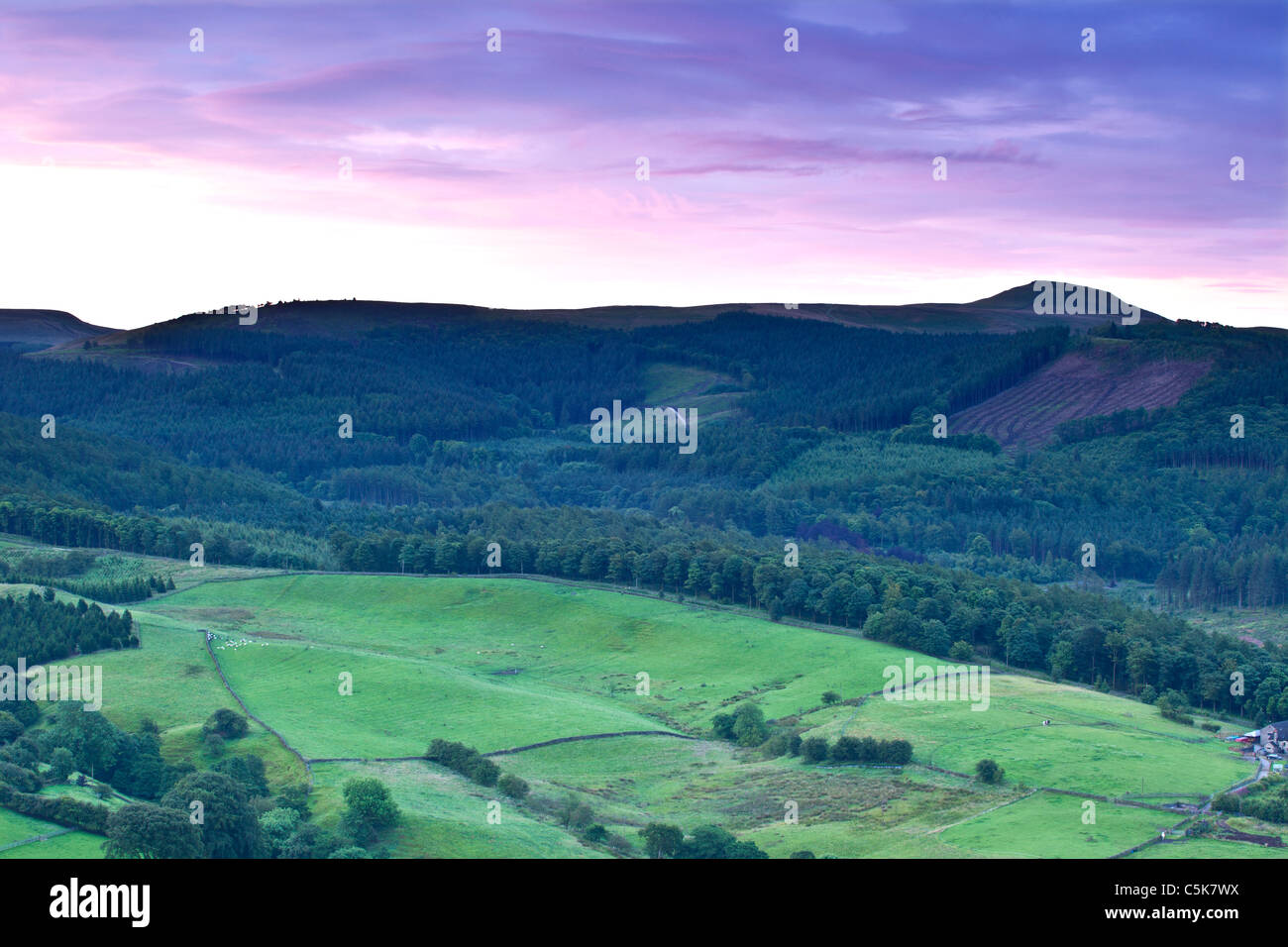 Macclesfield Forest & Shutlingsloe à l'aube Banque D'Images