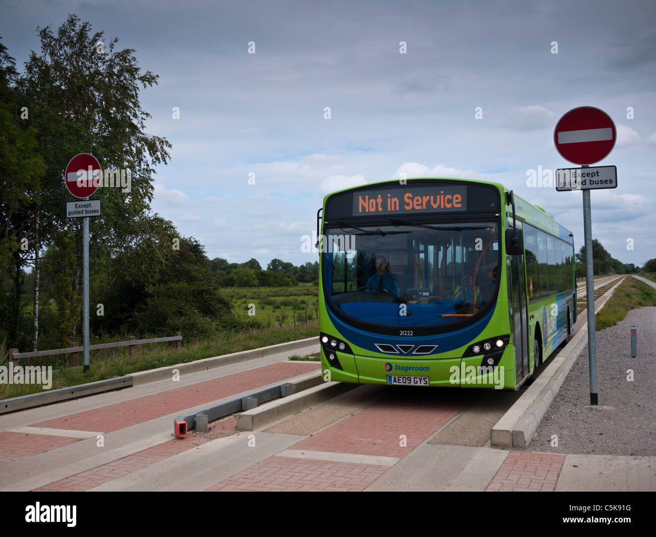 Visite guidée sur le bus à St Ives Cambridge busway guidé Banque D'Images