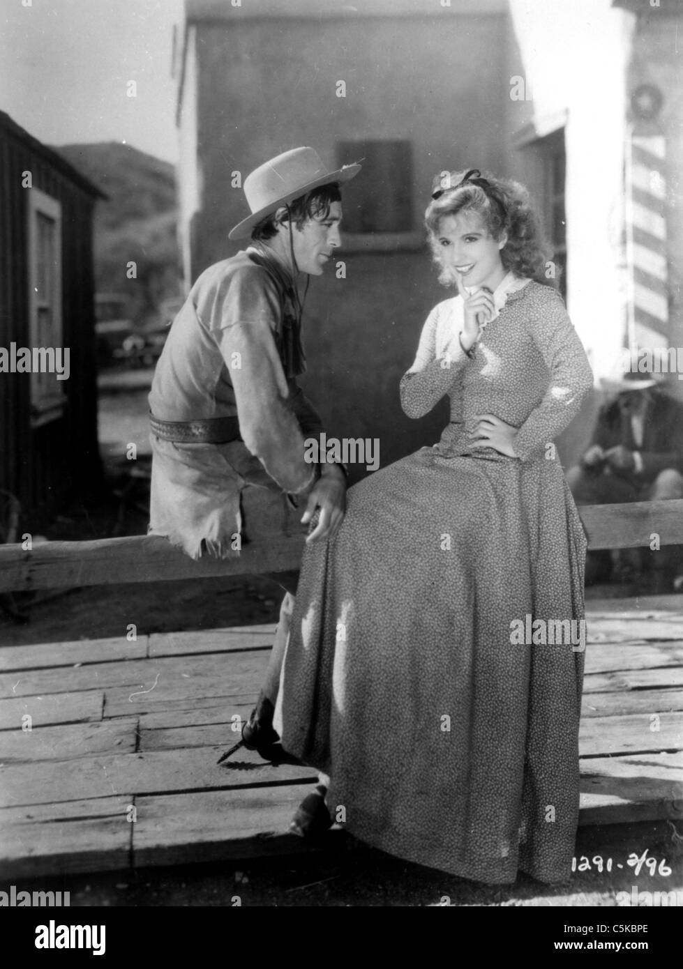 Année : 1931 caravanes combat USA Réalisation : Otto Brower, David Burton Gary Cooper , Lili Damita Banque D'Images Année : 1931 caravanes combat USA Réalisation : Otto Brower, David Burton Gary Cooper , Lili Damita Banque D'Images