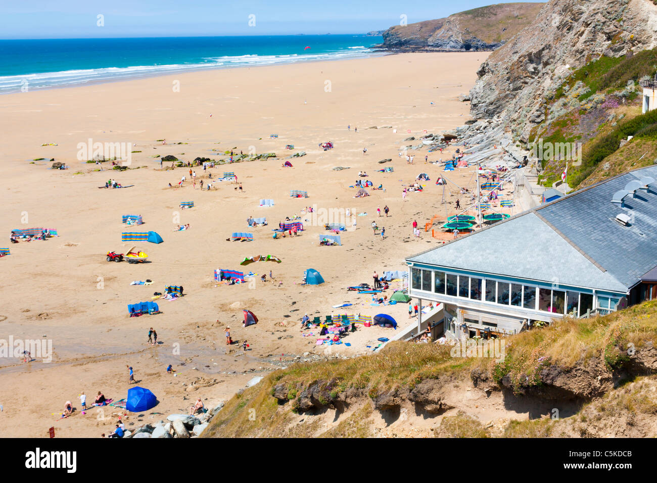 Surplombant la baie de Watergate Angleterre Cornwall Banque D'Images