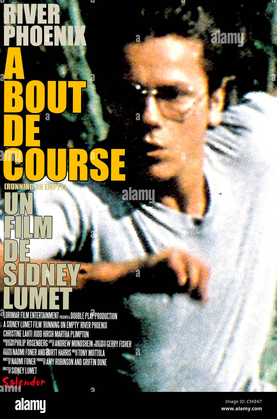 Running on Empty Année : 1988 Réalisateur : Sidney Lumet River Phoenix Film poster (Fr) Banque D'Images