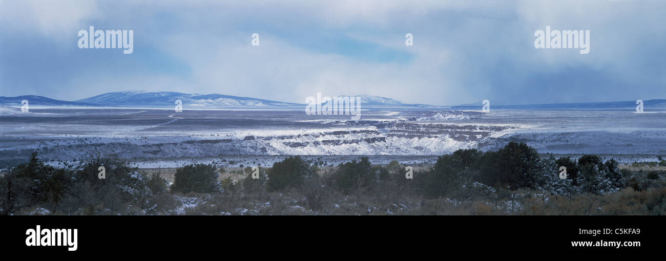 Rio Grande Gorge dans la neige, Taos, NM, NR Banque D'Images