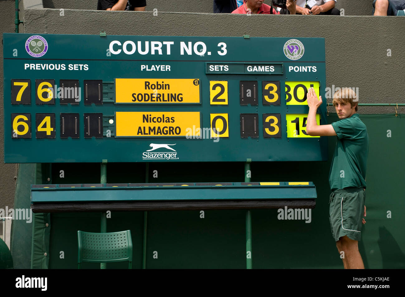 La Cour 3 d'affichage est modifié pendant l'édition 2009 des Championnats de tennis de Wimbledon Banque D'Images