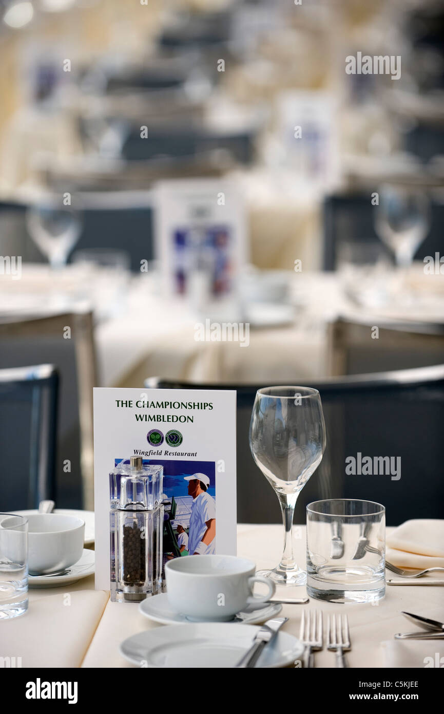 L'intérieur du détail de table Wingfield restaurant pendant le championnat de tennis de Wimbledon 2009 Banque D'Images