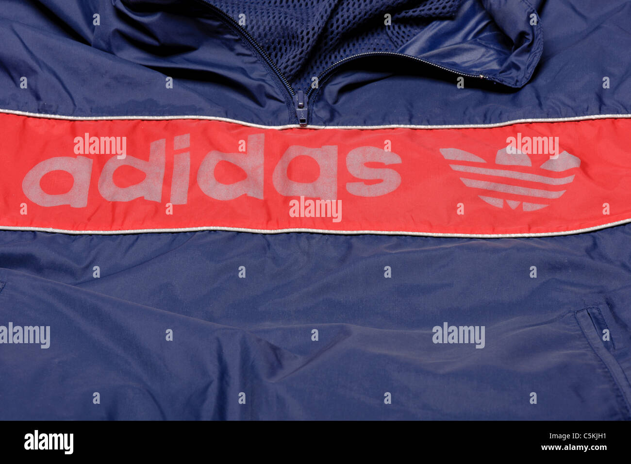 Adidas vintage pluie blouson sportswear cagoule des années 1980. Banque D'Images