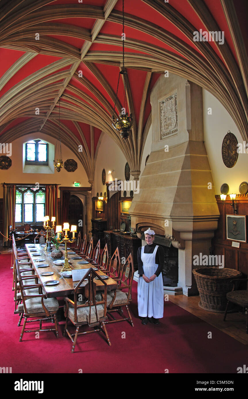 Salle à manger et de femme de chambre, Palace, Beaulieu, New Forest District, Hampshire, Angleterre, Royaume-Uni Banque D'Images