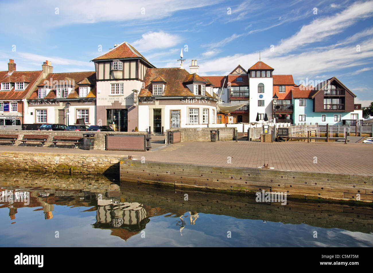 L'auberge de bateau sur le quai, Lymington Lymington, New Forest District, Hampshire, Angleterre, Royaume-Uni Banque D'Images