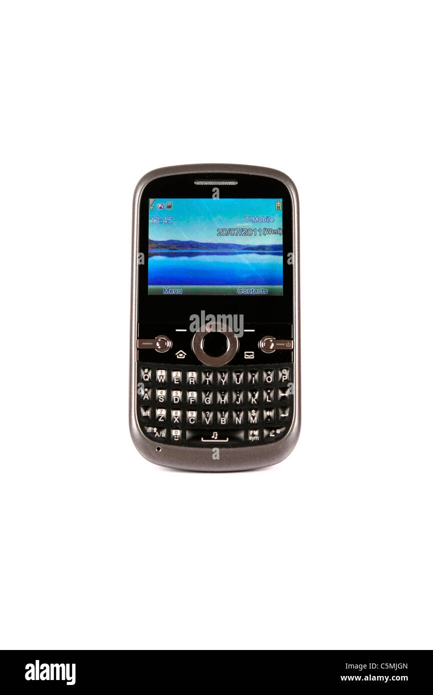 Une nouvelle génération de téléphone portable avec un mini clavier qwerty  en standard Photo Stock - Alamy