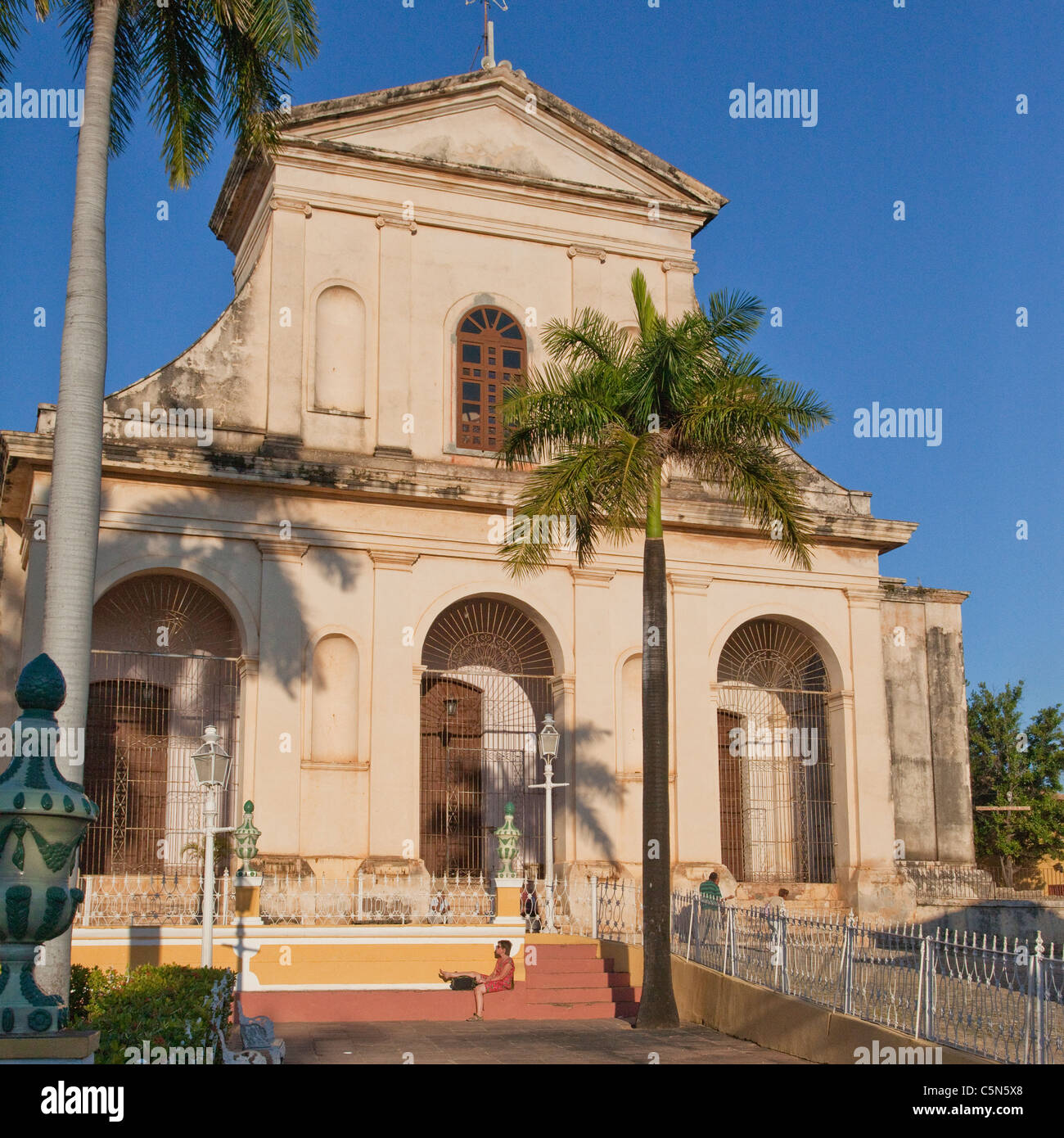Cuba, Trinidad. Église de la Sainte Trinité, en face de la Plaza Mayor. Banque D'Images