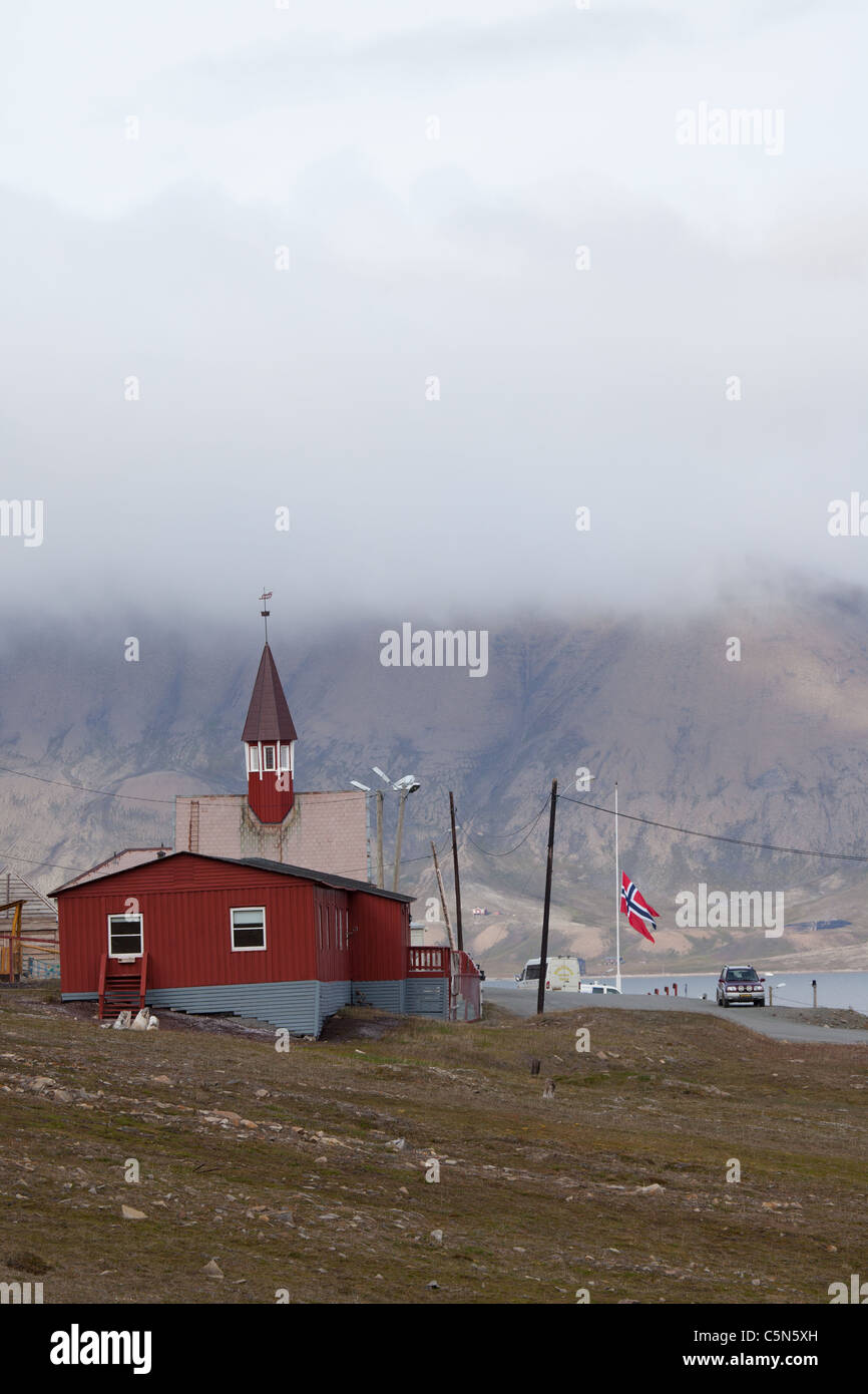 La mise en berne du drapeau norvégien le jour après les attaques 22/7 Banque D'Images
