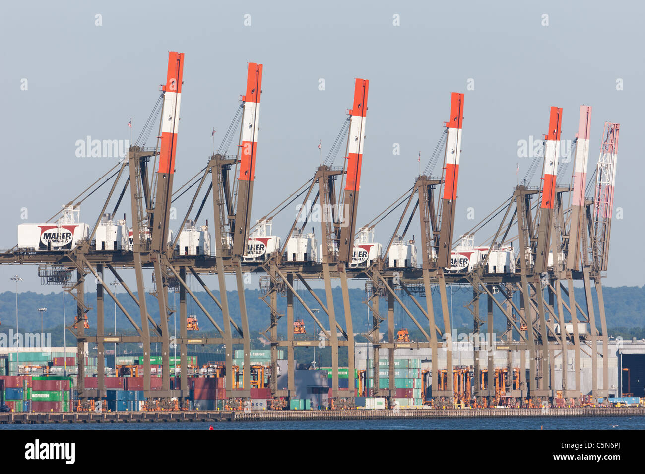 La Maher Terminals terminal à conteneurs dans le port Newark-Elizabeth Marine Terminal à Newark Bay. Banque D'Images