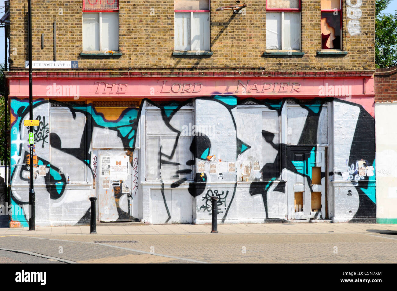 East London pub placardées redondants Banque D'Images