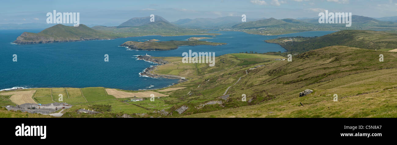 Vu d'un panorama sur la montagne Geokaun Valentia Island Comté de Kerry dans la république d'Irlande Banque D'Images