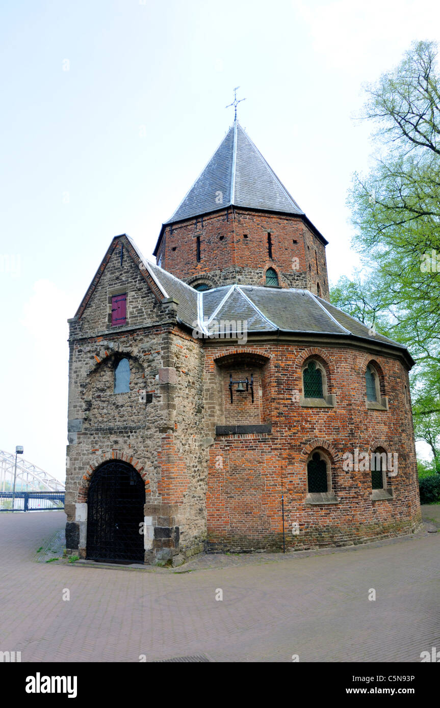 Nimègue, aux Pays-Bas. Sint Nicolaaskapel / Chapelle St Nicholas dans parc Valkhof Banque D'Images