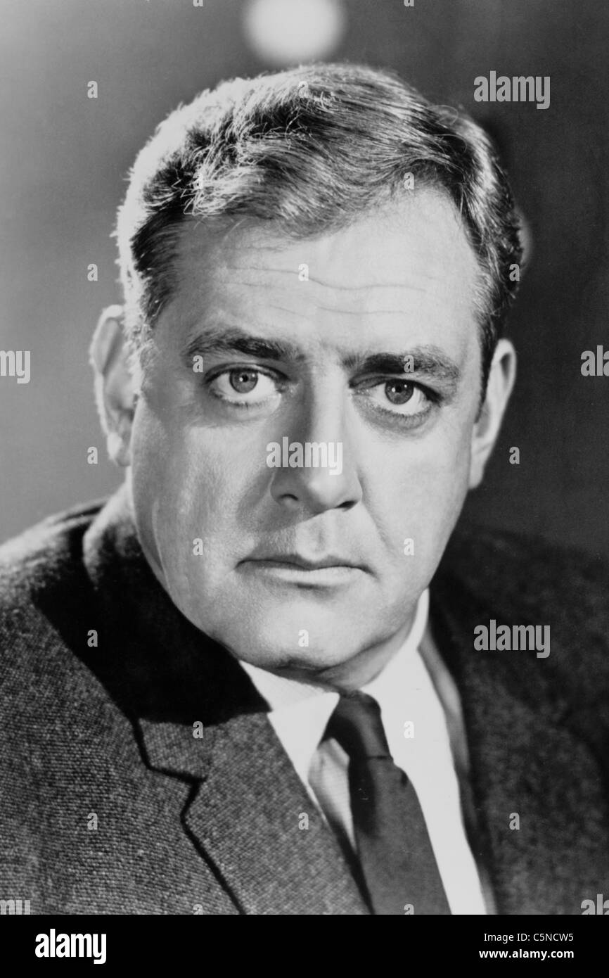 Raymond burr Banque de photographies et d’images à haute résolution - Alamy