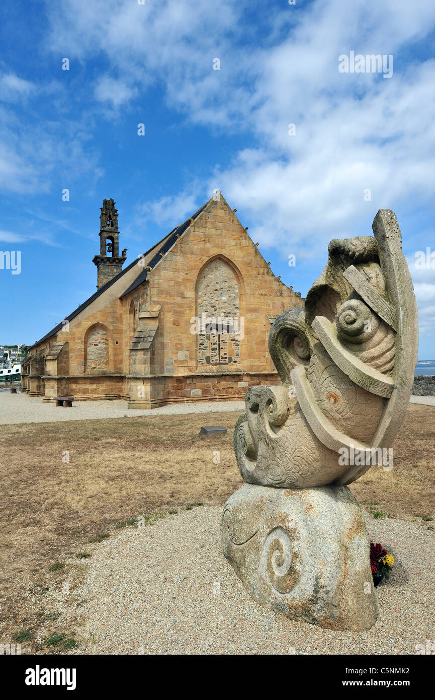 La chapelle Notre-Dame de Rocamadour, dans le port de Camaret-sur-Mer, Finistère, Bretagne, France Banque D'Images