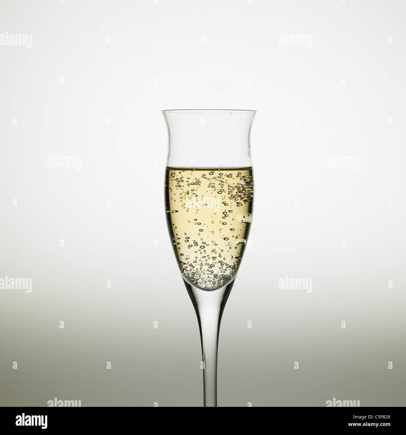 Dans le verre de champagne Banque D'Images