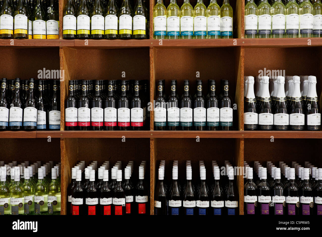 Des bouteilles de vin à la cave de Tyrrell. Hunter Valley, Nouvelle-Galles du Sud, Australie Banque D'Images