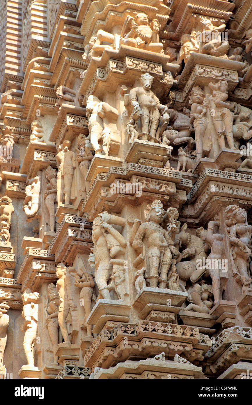 Temples Jains (10-11ème siècle), de l'Est groupe, UNESCO World Heritage site, Khajuraho, Inde Banque D'Images