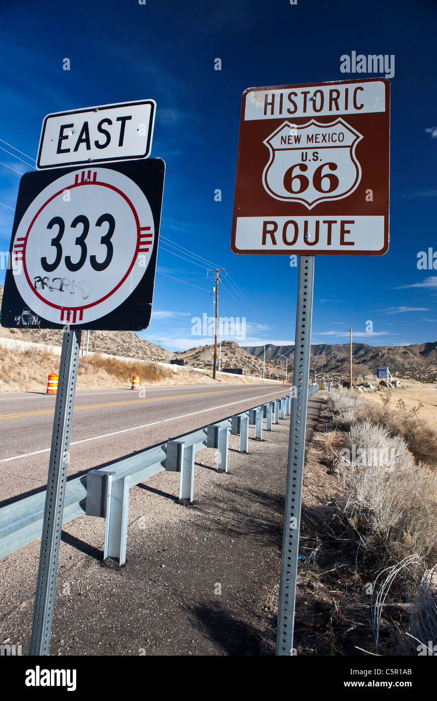 L'historique Route 66 et route du Nouveau Mexique signe signe 333, Albuquerque, New Mexico, United States of America Banque D'Images