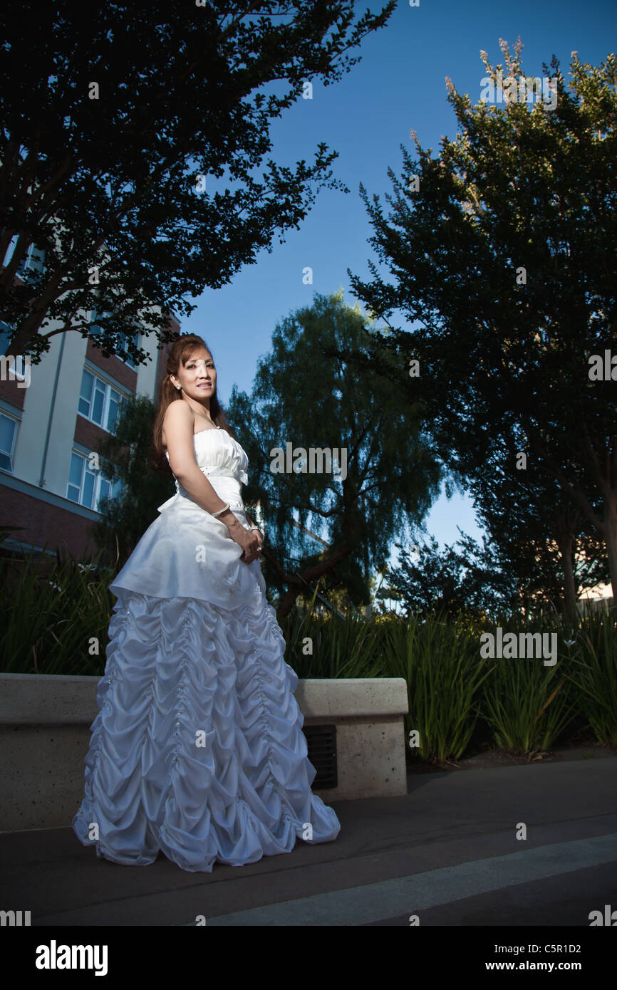 Belle robe de mariée philippins asiatiques Banque D'Images