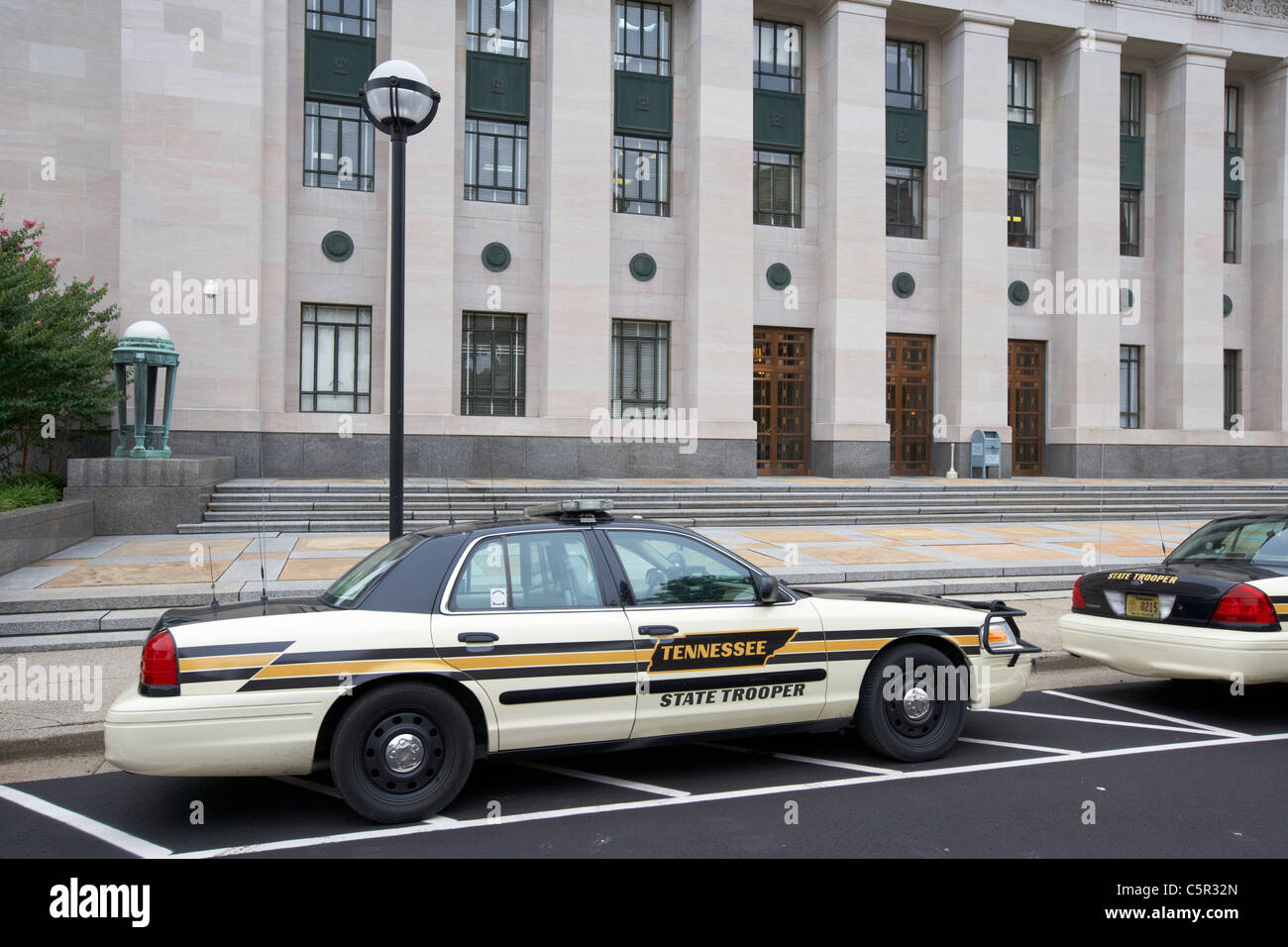 Tennessee state trooper de véhicules en dehors de l'édifice de la Cour suprême d'appel Nashville Tennessee USA Banque D'Images