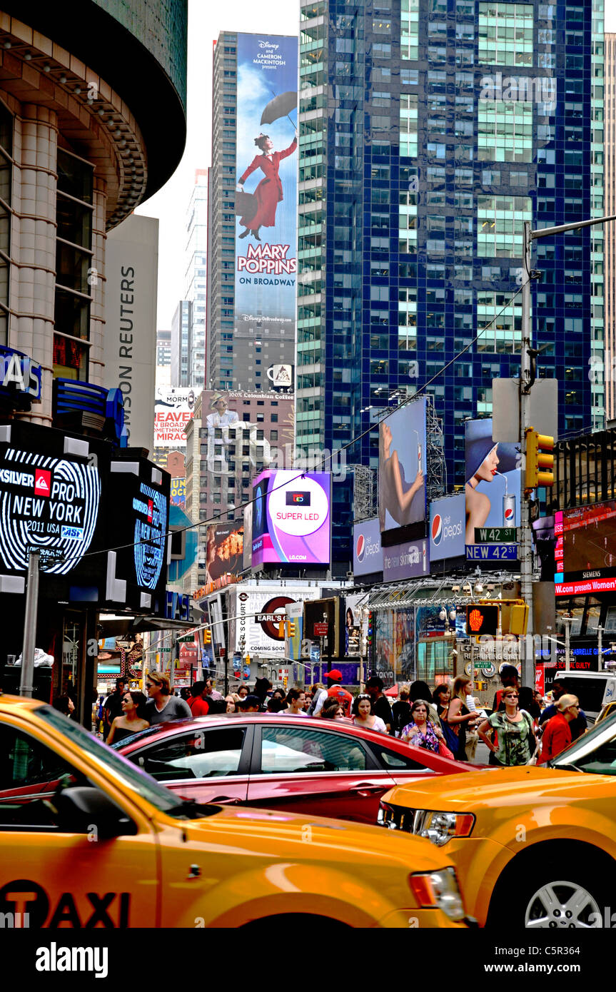 Taxi jaune New York, Manhattan, New York, NY, USA Banque D'Images