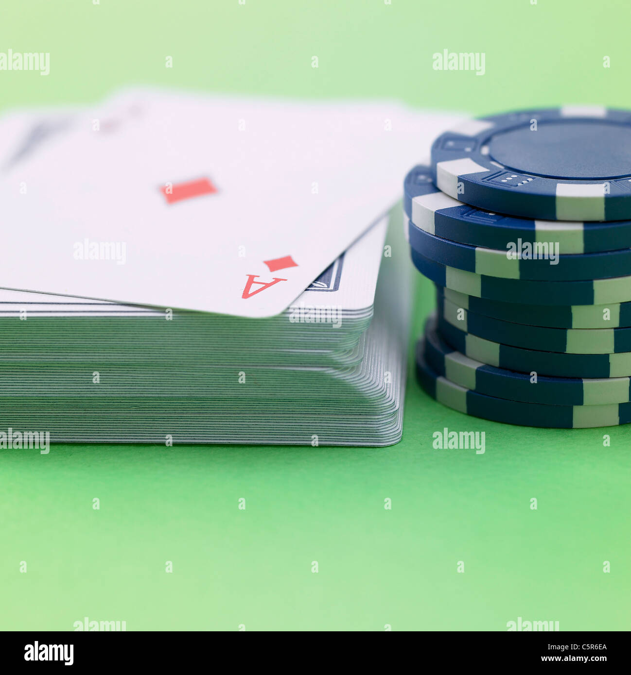 Cartes de poker jetons de jeu et Banque D'Images
