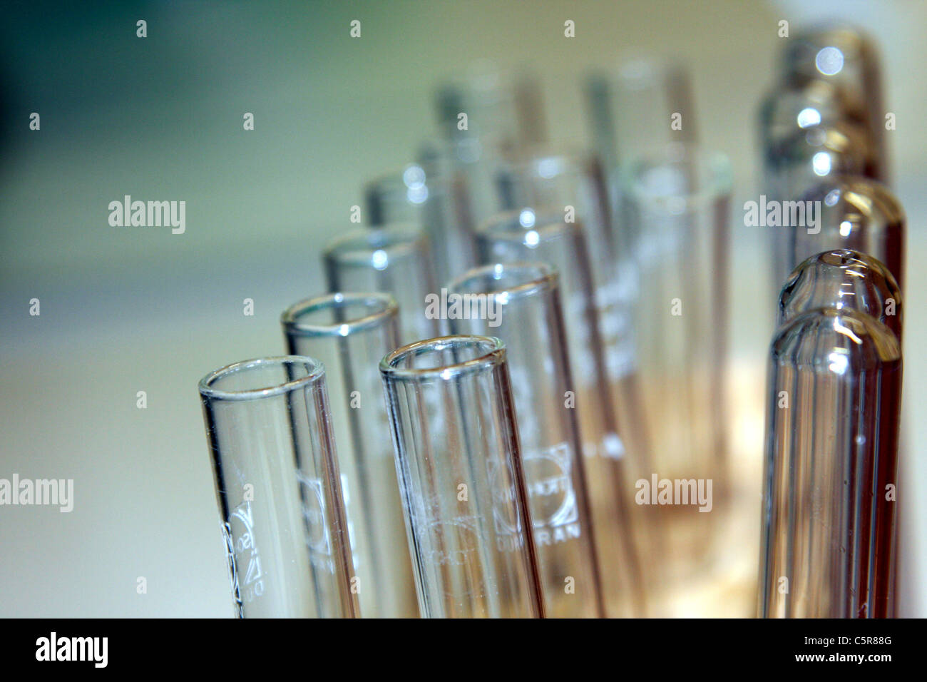 Tubes De Chimie Banque D image Et Photos Alamy