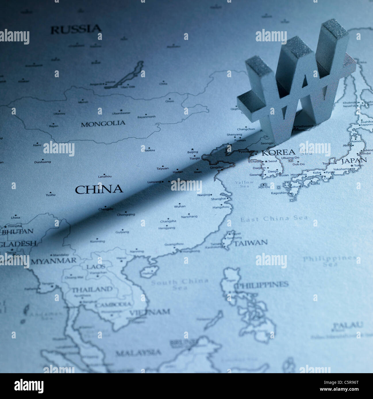 Un bureau de signer sur une carte Banque D'Images