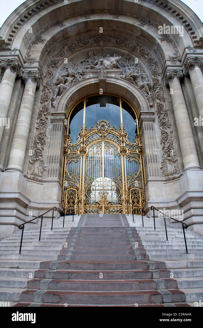 Paris - Entrée du Petit Palais Banque D'Images