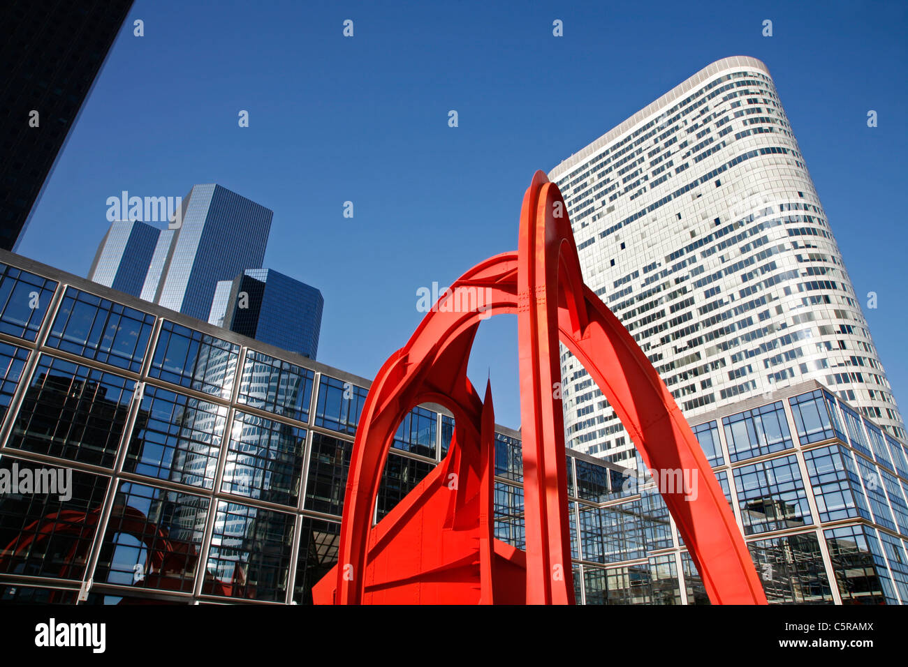Paris - gratte-ciel et de l'art moderne à partir de la Défense nationale Banque D'Images